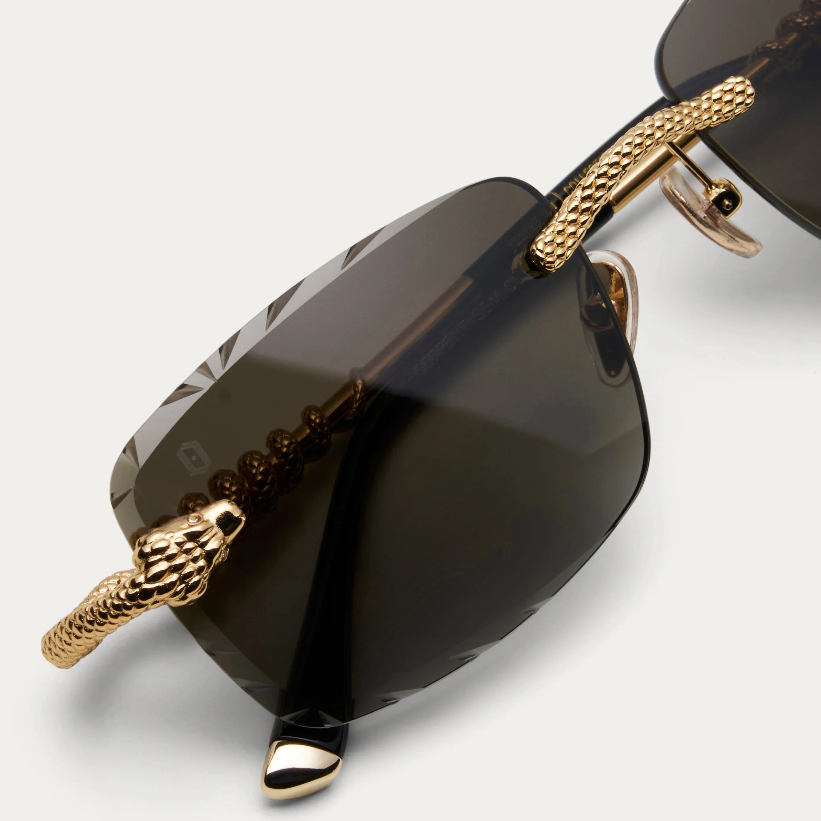 BLACK TINT SERPENT GEM CUT - Image 6