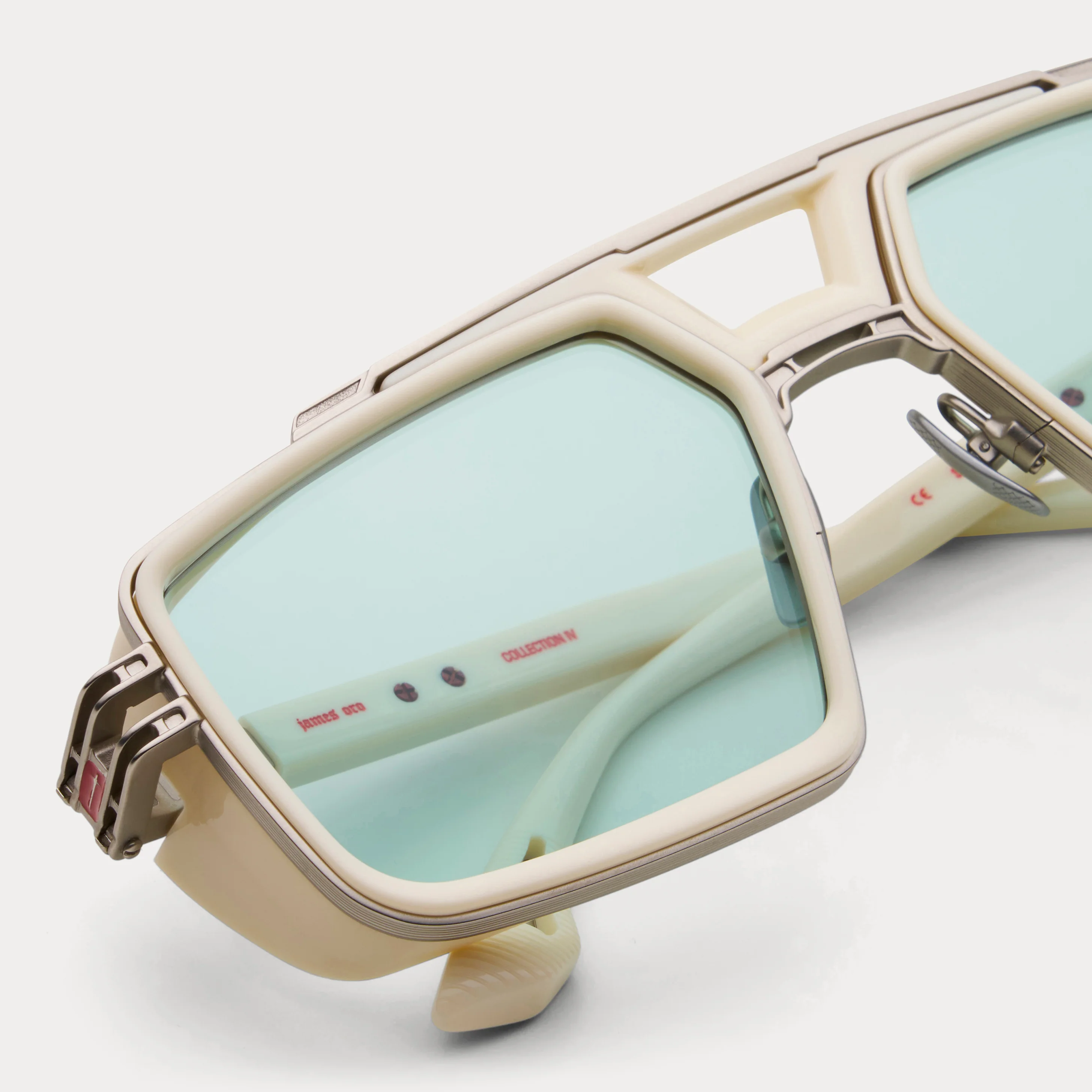 CRYSTAL IVORY SKYMASTER - Image 8